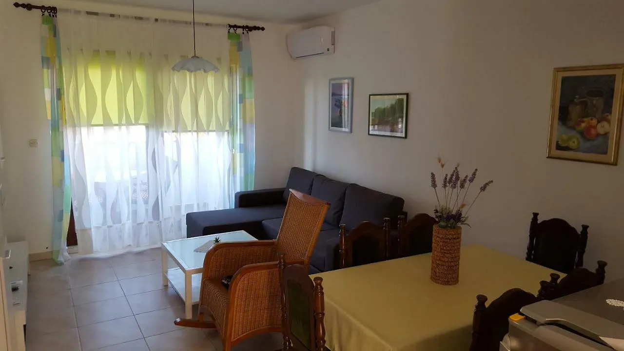 Bevanda Pula Apartment